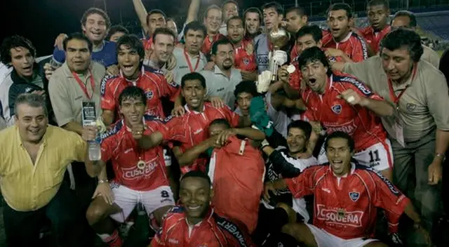 Cienciano conmemoró 17 años del título de la Recopa Sumericana 2004