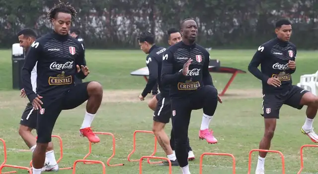 Perú tuvo último entrenamiento en Videna previo a su viaje a Brasil Perú tuvo último entrenamiento en Videna previo a su viaje a Brasil