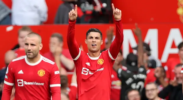 Cristiano y su doblete en Manchester United Cristiano y su doblete en Manchester United
