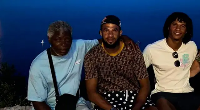 Fallece papá de Nathan Aké