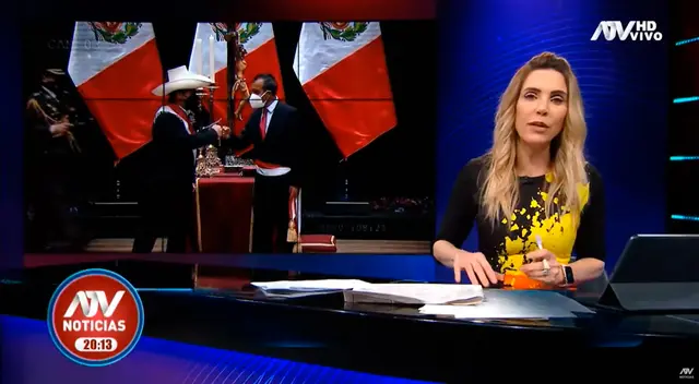 Juliana Oxenford respondió en Twitter un comentario que menospreciaba su labor en el periodismo. Juliana Oxenford respondió en Twitter un comentario que menospreciaba su labor en el periodismo.