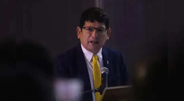 Agustín Lozano aprovechó su estadía en Chiclayo para tratar el tema del estadio.