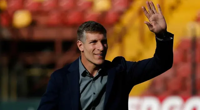 Martín Palermo casi llega a Universitario tras salida de Ángel Comizzo