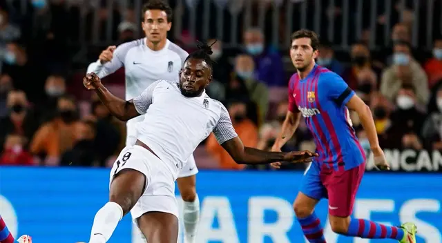Barcelona choca ante Granada Barcelona choca ante Granada