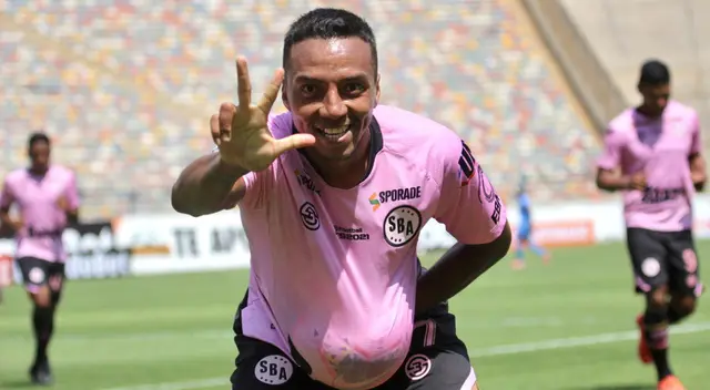 Joao Villamarín celebrando su anotación Joao Villamarín celebrando su anotación