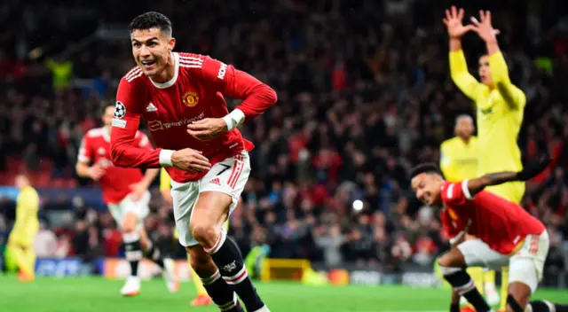 Ronaldo le dio la victoria al United en el final del partido