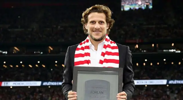 Diego Forlán fue Bota de Oro en el 2009