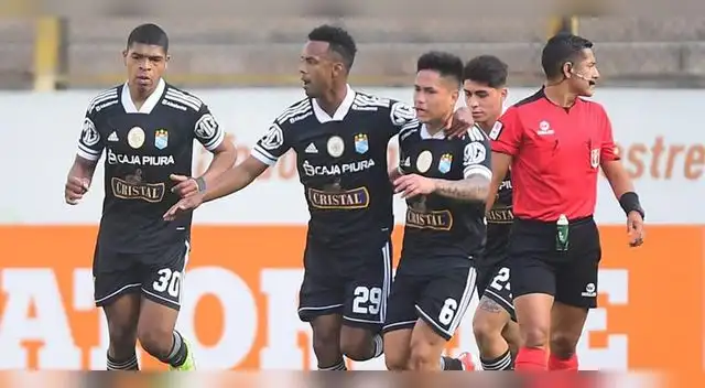 Cristal y Binacional se enfrentaron por la Liga 1