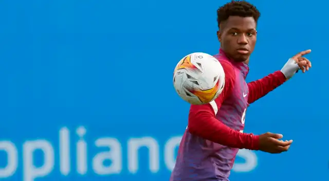 Ansu Fati está cerca de renovar con el Barcelona Ansu Fati está cerca de renovar con el Barcelona