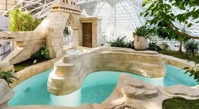 Un pedo en un spa causa una pelea entre 10 personas Un pedo en un spa causa una pelea entre 10 personas