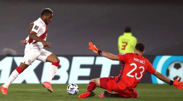 Falta de 'Dibu' Martínez a Jefferson Farfán