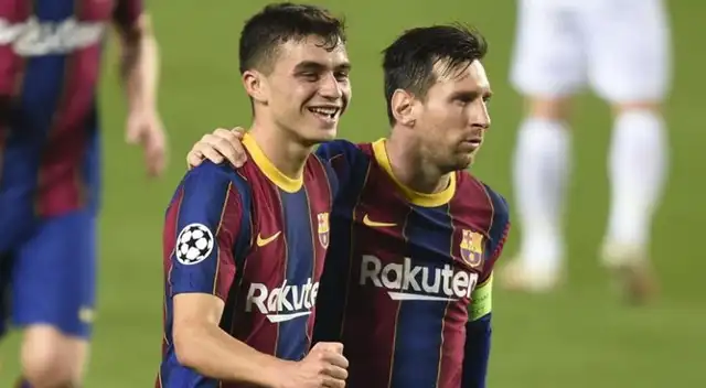 Pedri y Messi jugaron juntos en el Barcelona durante la temporada 2020-2021. Pedri y Messi jugaron juntos en el Barcelona durante la temporada 2020-2021.