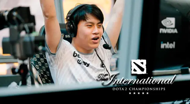 JT celebra victoria de Invictus Gaming sobre Vici. JT celebra victoria de Invictus Gaming sobre Vici.
