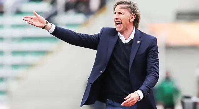 Ricardo Gareca confía que Perú se acercará a los puestos de clasificación en noviembre.