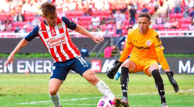 Chivas consiguió una victoria para seguir escalando en la tabal.