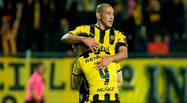 Peñarol baila solo en la punta del torneo Uruguayo