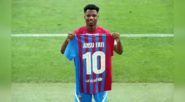 Ansu Fati heredó la dorsal de Lionel Messi tras su salida al PSG Ansu Fati heredó la dorsal de Lionel Messi tras su salida al PSG