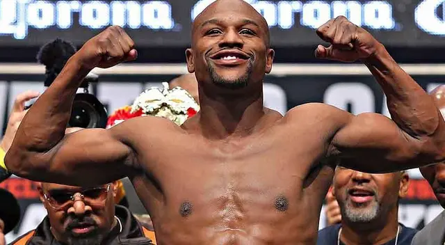 Floyd Mayweather le niega foto a fan por tener uñas pintadas Floyd Mayweather le niega foto a fan por tener uñas pintadas