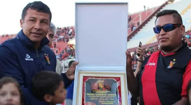 Hinchas de Melgar se unen para pedir la liberación de Ysrael Zúñiga Hinchas de Melgar se unen para pedir la liberación de Ysrael Zúñiga