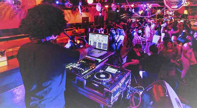 Bares y discotecas podrán operar este 31 de octubre con permiso