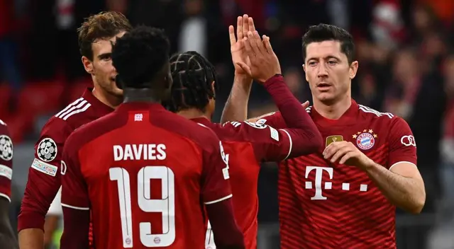Robert Lewandowski marcó el primer gol del partido Robert Lewandowski marcó el primer gol del partido