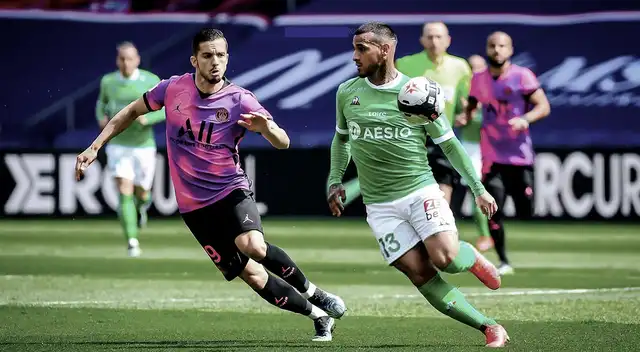 Miguel Trauco con Saint-Etienne son coleros en Francia Miguel Trauco con Saint-Etienne son coleros en Francia