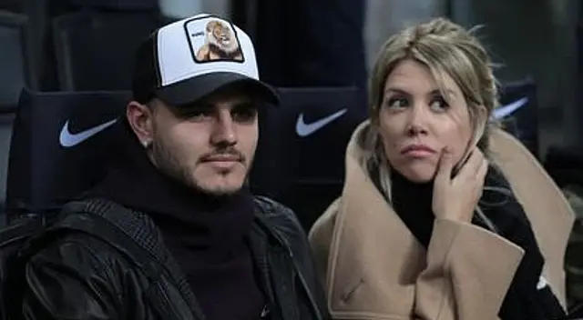 Mauro Icardi se luce, feliz de la vida, junto a Wanda Nara.