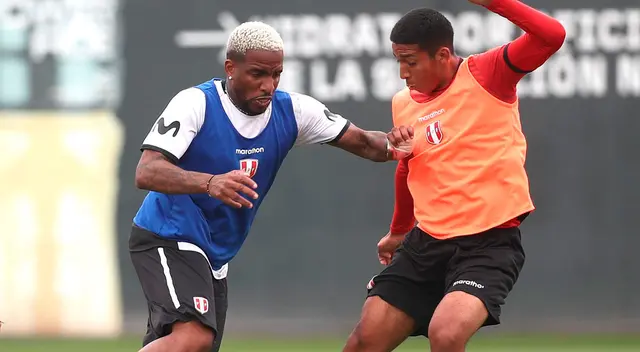 Jefferson Farfán listo para jugar contra Bolivia. Jefferson Farfán listo para jugar contra Bolivia.