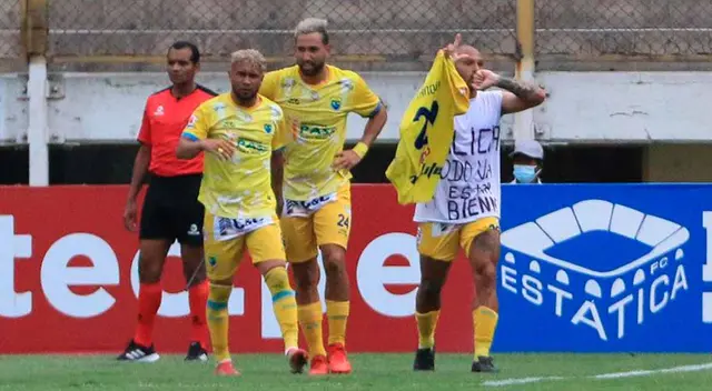 Carlos Stein vuelve a primera tras ganar a Binacional en los panales.