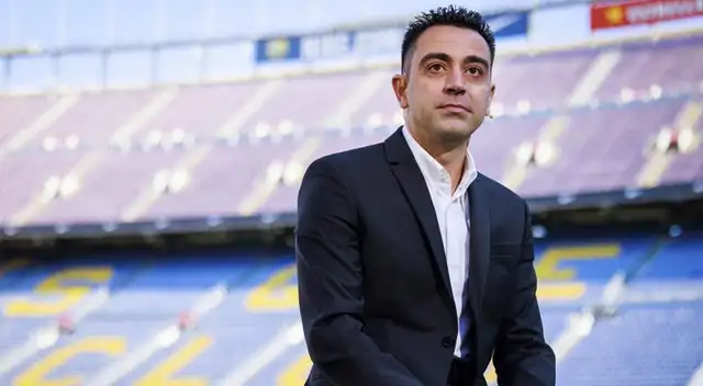 Xavi Hernández fue presentado ante los hinchas en el Camp Nou Xavi Hernández fue presentado ante los hinchas en el Camp Nou