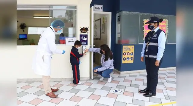 Fiscalizan protocolos en clases semipresenciales de San Isidro