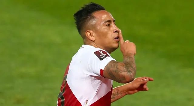 El mediocampista peruano fue amonestado tras anotar el segundo gol.