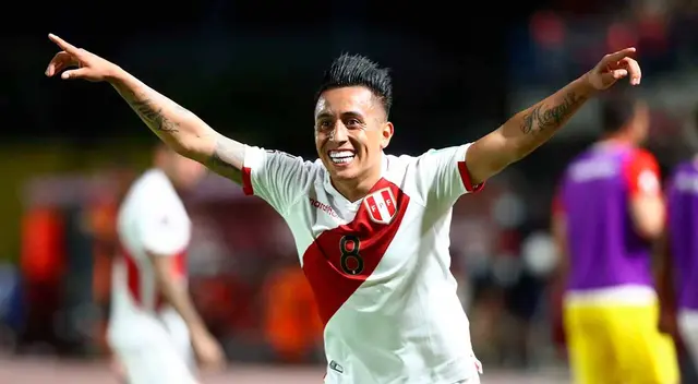Cueva celebra su gol de tiro libre ante Venezuela Cueva celebra su gol de tiro libre ante Venezuela