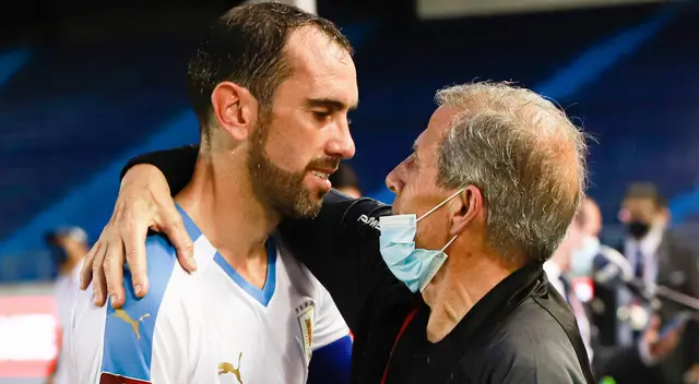 Diego Godín se despidió emotivamente de Óscar Washigton Tabárez