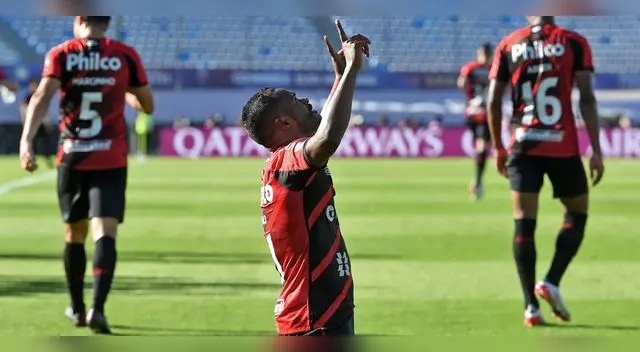 Paranaense ganó 1-0 a RB Bragantino y se coronó campeón de la Sudamericana 2021 Paranaense ganó 1-0 a RB Bragantino y se coronó campeón de la Sudamericana 2021