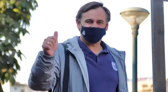Carlos Bustos está muy cerca de ganar la Liga 1 con Alianza Lima. Carlos Bustos está muy cerca de ganar la Liga 1 con Alianza Lima.