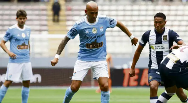 Riquelme dejó de pertenecer a Sporting Cristal