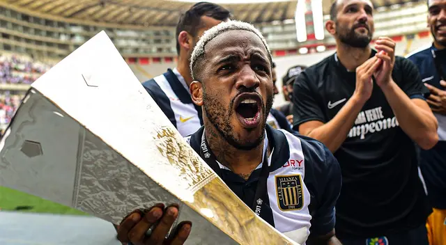 Jefferson Farfán en Alianza Lima Jefferson Farfán en Alianza Lima