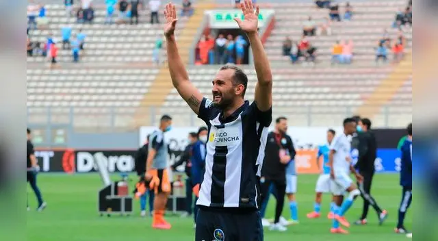 Hernán Barcos le dedicó a su premio a la hinchada de Alianza Lima Hernán Barcos le dedicó a su premio a la hinchada de Alianza Lima