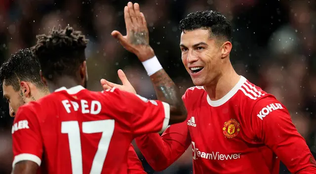 Cristiano Ronaldo celebra con Fred el único tanto del partido Cristiano Ronaldo celebra con Fred el único tanto del partido