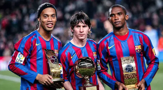 Ronaldinho recibió el Balón de Oro en el 2005 Ronaldinho recibió el Balón de Oro en el 2005