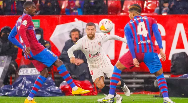 Duelo parejo en Sánchez Pizjuán donde Sevilla y Barcelona igualaron 1-1 Duelo parejo en Sánchez Pizjuán donde Sevilla y Barcelona igualaron 1-1
