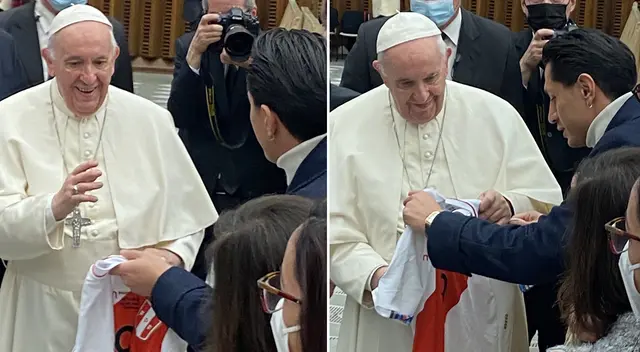 Gianluca Lapadula buscó al papa Francisco para entregarle la camiseta de Perú. Gianluca Lapadula buscó al papa Francisco para entregarle la camiseta de Perú.