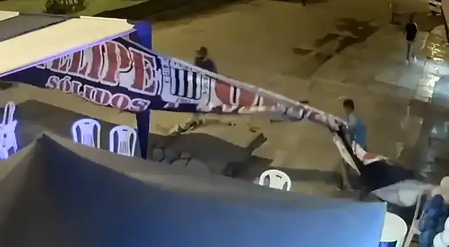 Barritas Cono U Norte roban banderola de AL Barritas Cono U Norte roban banderola de AL