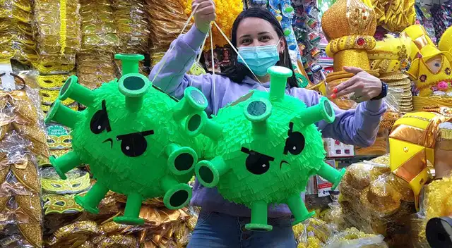Año Nuevo en Lima: piñatas de la COVID-19 ya son son vendidas en Mesa Redonda