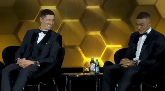 Robert Lewandowski y Kylian Mbappé Robert Lewandowski y Kylian Mbappé