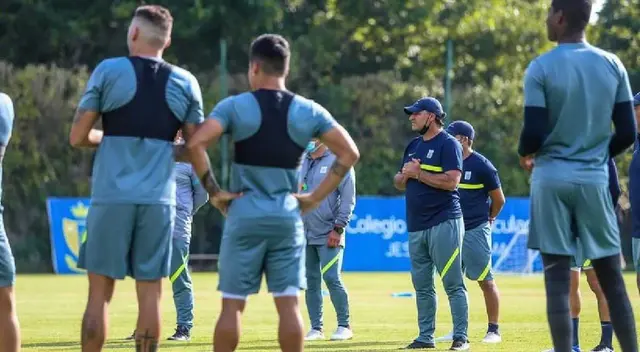 Alianza Lima disputará esta temporada la Liga 1 y la Copa Libertadores. Alianza Lima disputará esta temporada la Liga 1 y la Copa Libertadores.