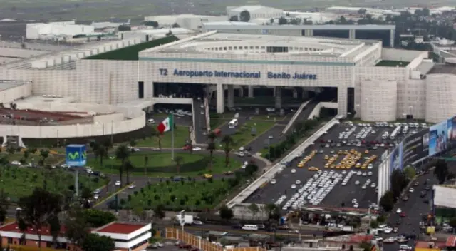 Más de 350 personas se encuentran en la espera de poder documentar su equipaje.