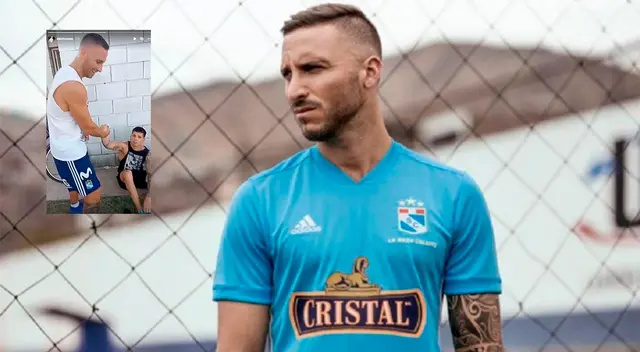 Emanuel Herrera lució indumentaria celeste en Argentina Emanuel Herrera lució indumentaria celeste en Argentina