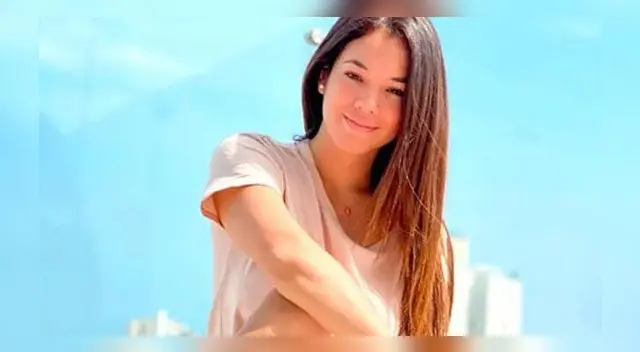Jazmín Pinedo posa sonriente